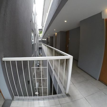2510 Urbanliving Aparthotel Jakarta Exteriör bild