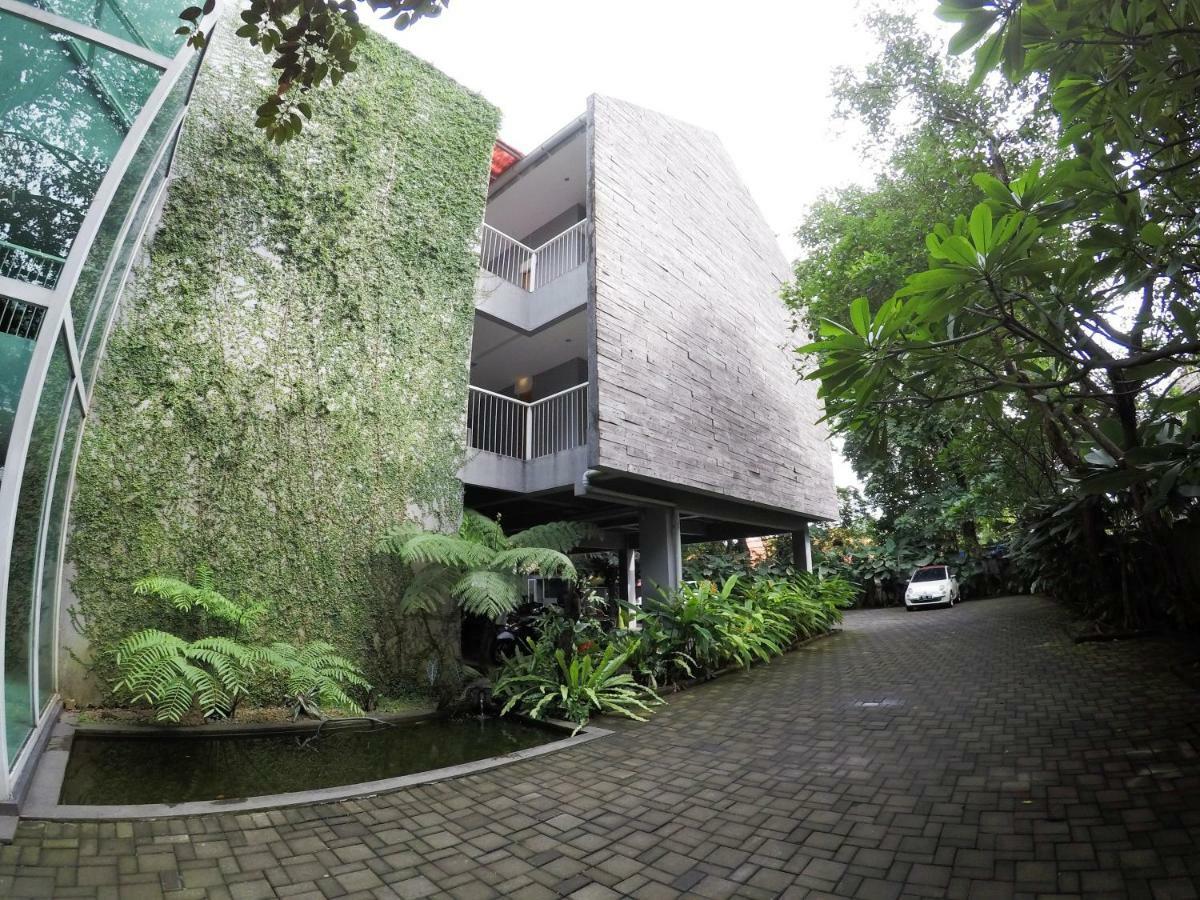 2510 Urbanliving Aparthotel Jakarta Exteriör bild