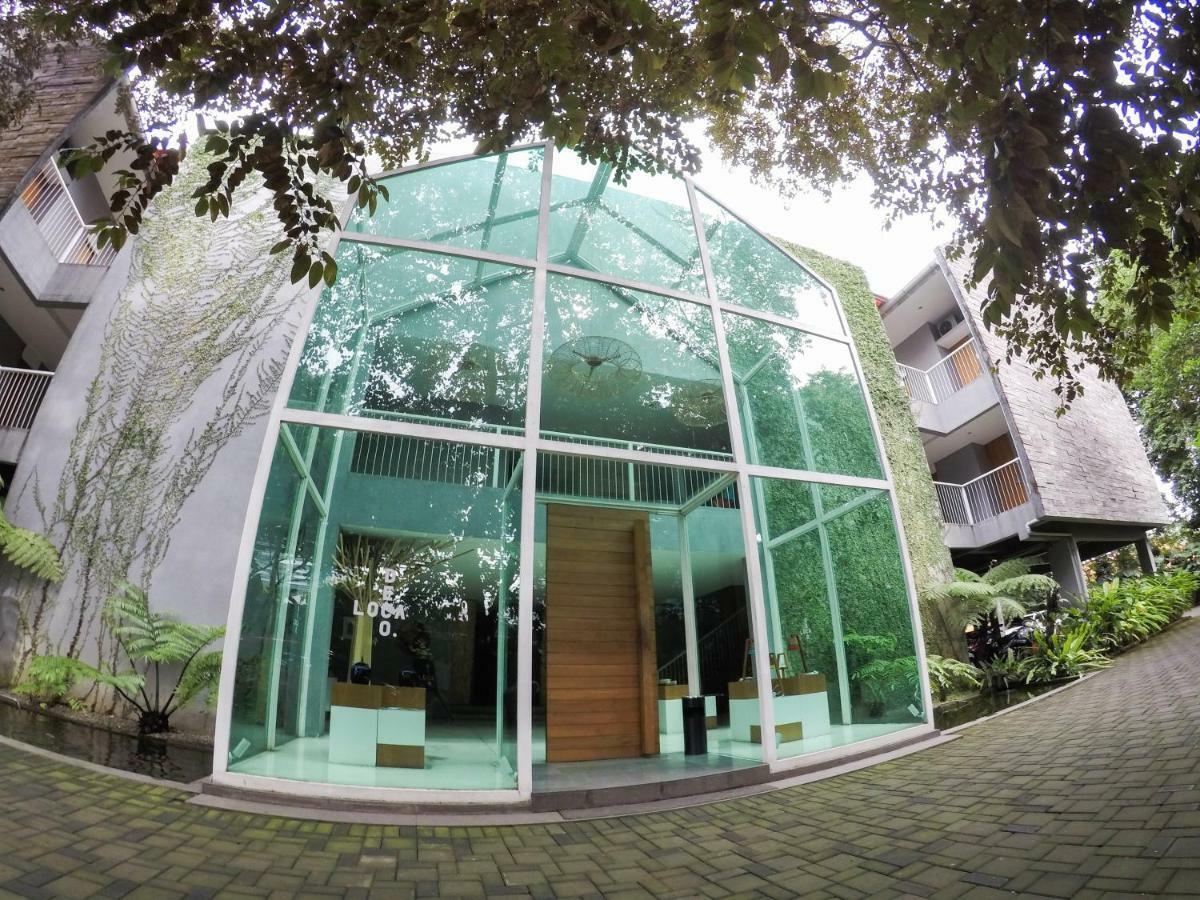 2510 Urbanliving Aparthotel Jakarta Exteriör bild